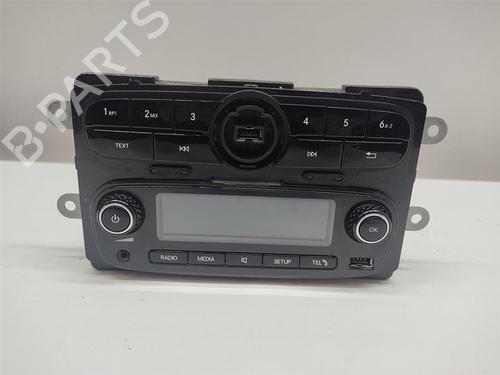 radio-smart-fortwo-coupe-453-2014-31167650 main image