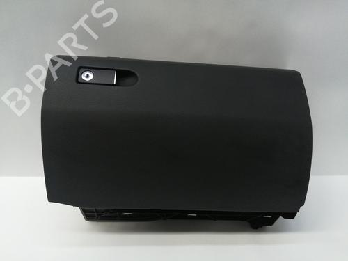 Used Glove box Glove box 15762109 15762109