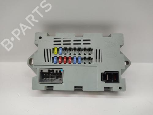 fuse-box-land-rover-discovery-sport-l550-2014-33440406 main image