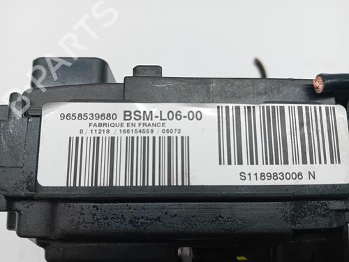 Fuse box CITROËN C5 II (RC_)  | BP31070277E1 