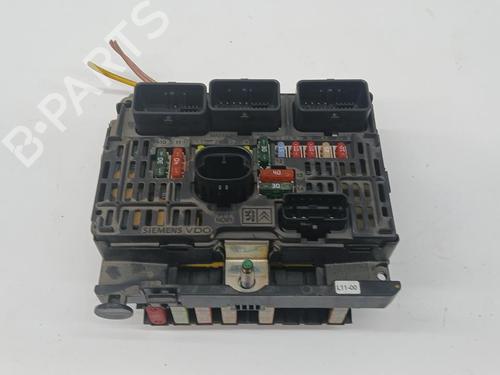 Used Fuse box Fuse box CITROËN C4 I (LC_) [2004-2014] 35769495 35769495