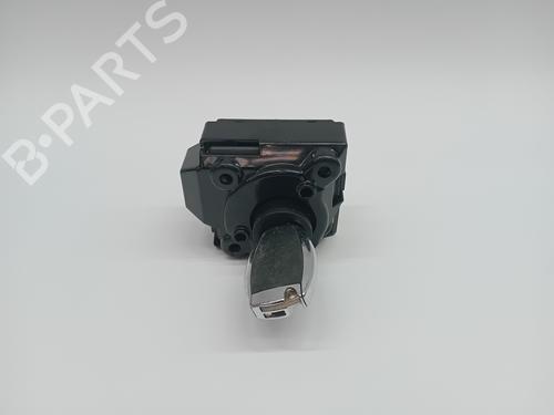 Used Ignition barrel MERCEDES-BENZ GLA-CLASS (X156) GLA 180 (156.942) (122 hp) 26695371