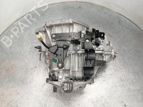 Used Gearbox OPEL VIVARO B Van (X82) 1.6 CDTI (05) (125 hp) 32389608
