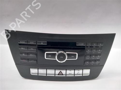 Used Radio Radio MERCEDES-BENZ C-CLASS (W204) C 200 CDI (204.007, 204.006) (136 hp) 17805915 17805915