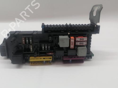 Used Fuse box Fuse box MERCEDES-BENZ C-CLASS (W204) C 200 CDI (204.001) (136 hp) 33718263 33718263