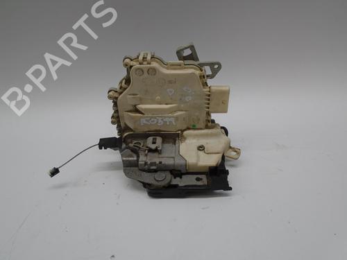 Vergrendeling rechts voor SEAT LEON (1P1) 1.6 TDI (105 hp) 8690752