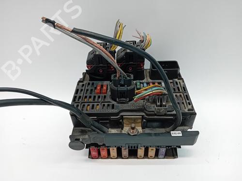 Used Fuse box Fuse box 38470222 38470222