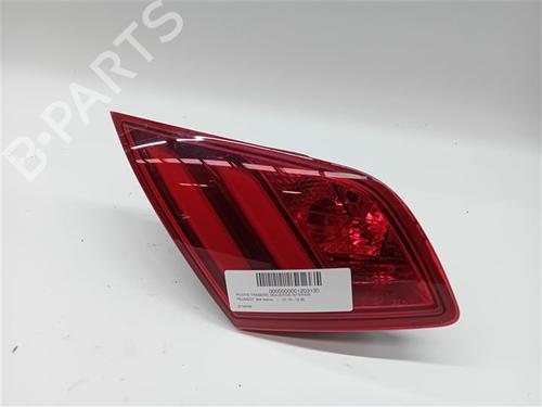 Used Left tailgate light Left tailgate light PEUGEOT 308 II (LB_, LP_, LW_, LH_, L3_) 1.6 BlueHDi 120 (120 hp) 40517554 40517554