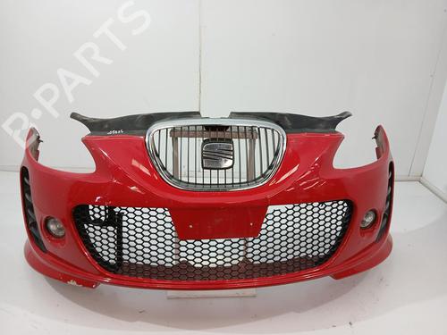 Used Front bumper SEAT LEON (1P1) 2.0 TDI (140 hp) 31946641
