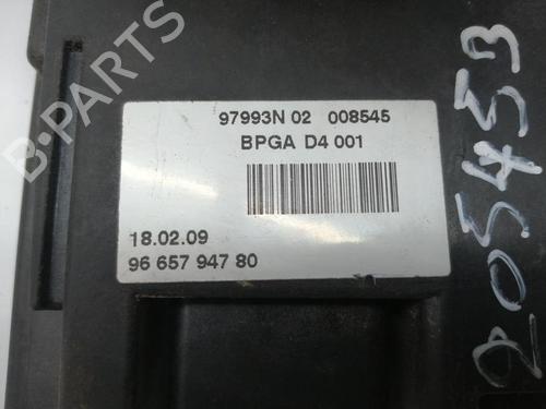 Fuse box CITROËN C4 Picasso I MPV (UD_) | BP30709816E1