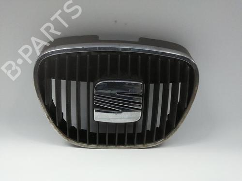 Used Grille Grille SEAT CORDOBA (6L2) 1.9 TDI (100 hp) 35905233 35905233