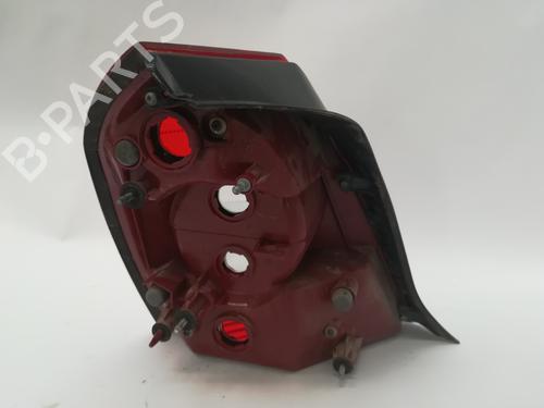 Right taillight HYUNDAI ELANTRA III Saloon (XD) 2.0 CRDi | BP9754706C35 