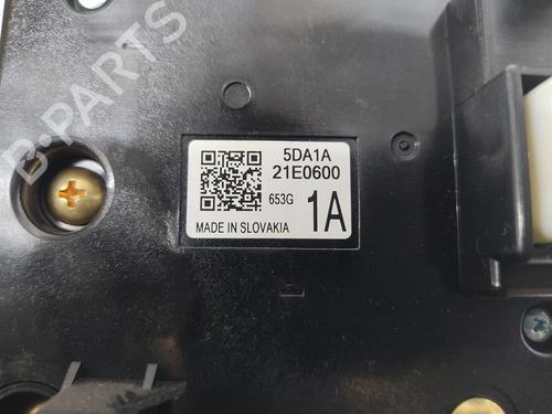 Switch INFINITI Q30 2.2 D | BP29338122I30 