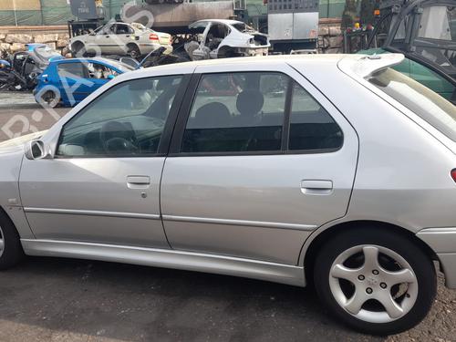 Right taillight PEUGEOT 306 (7B, N3, N5) 2.0 HDI 90 | BP22190237C35