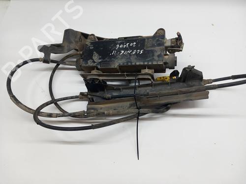 Used Electric handbrake RENAULT SCÉNIC II (JM0/1_) [2003-2010]  29394344
