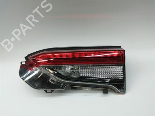 right-tailgate-light-toyota-rav-4-v-_a5_-_h5_-2018-32975897 main image