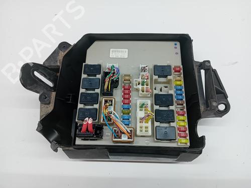 fuse-box-renault-clio-iii-br01-cr01-2005-2006-2007-2008-2009-2010-2011-2012-2013-2014-32289006 main image
