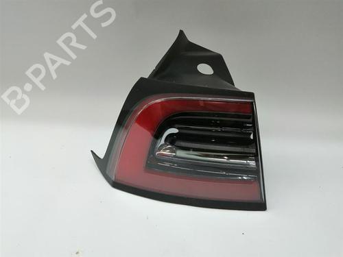Used Left taillight Left taillight TESLA MODEL Y (5YJY) Long Range All-wheel Drive (514 hp) 30177420 30177420