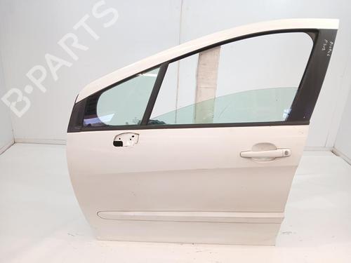 Used Left front door Left front door 37429442 37429442