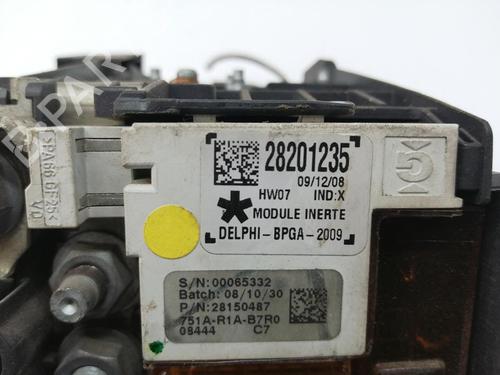 Fuse box CITROËN C4 Picasso I MPV (UD_) | BP30709816E1