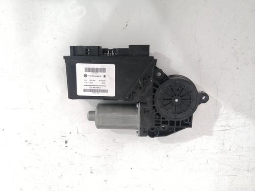 Right rear window motor VW TOUAREG (7LA, 7L6, 7L7) 2.5 R5 TDI | BP18921627E22 