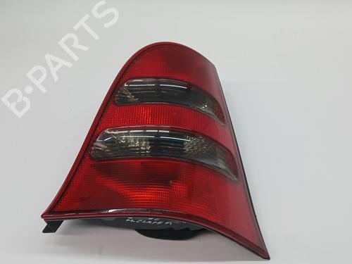 Used Right taillight Right taillight 36813687 36813687