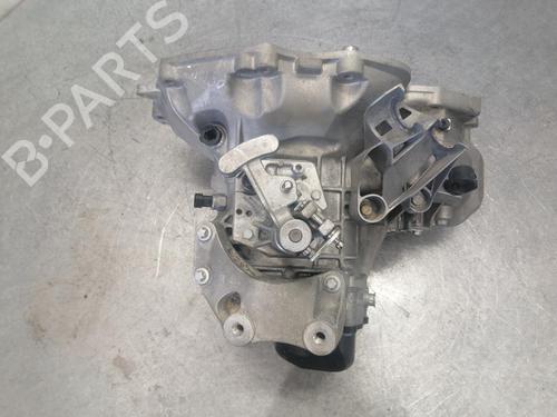 Used Gearbox OPEL CORSA E (X15) 1.4 (08, 68) (75 hp) 32865614