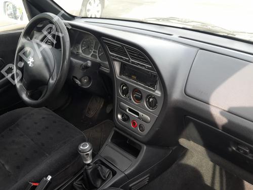 Right taillight PEUGEOT 306 (7B, N3, N5) 2.0 HDI 90 | BP22190237C35