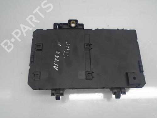 Fuse box OPEL ASTRA H (A04) 1.4 (L48) | BP7670144E1 