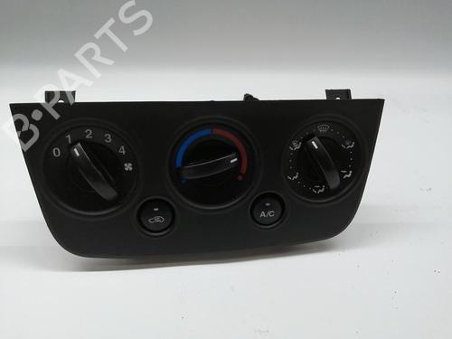 Used Climate control FORD FIESTA V (JH_, JD_) 1.3 (69 hp) 30313796