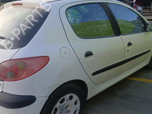 Left headlight PEUGEOT 206 Hatchback (2A/C) 1.4 HDi eco 70 | BP30966729C28