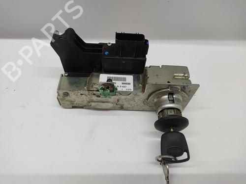 Højre fortil lås FORD TRANSIT CONNECT (P65_, P70_, P80_) 1.8 TDCi (90 hp) 29964779