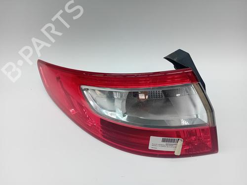 Farolim esquerdo Farolim esquerdo RENAULT FLUENCE (L3_) 1.5 dCi (L30D, L30L, L306, L33F, L33L, L33M, L33V, L33W) (110 hp) 36409371 36409371