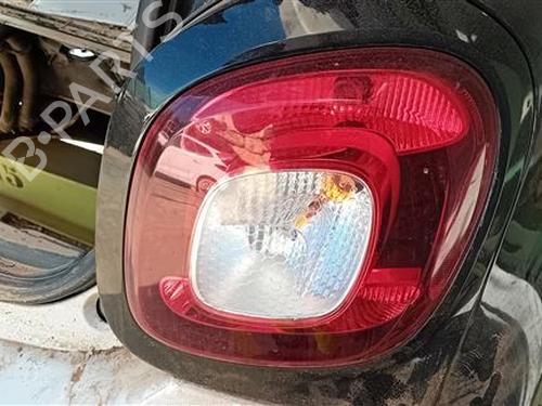 Used Right taillight Right taillight SMART FORFOUR Hatchback (453) 1.0 (453.042, 453.043) (71 hp) 28127492 28127492