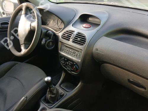 Left headlight PEUGEOT 206 Hatchback (2A/C) 1.4 HDi eco 70 | BP30966729C28