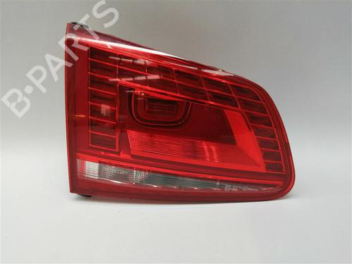 Used Left tailgate light Left tailgate light 16402088 16402088