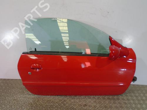 Used Right front door PEUGEOT 206 CC (2D) 1.6 16V (2DNFUF, 2DNFUR) (109 hp) 8140361