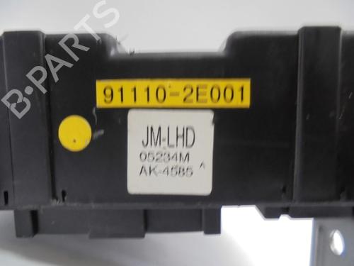 Fuse box KIA SPORTAGE II (JE_, KM_) 2.0 i 16V | BP9214441E1 