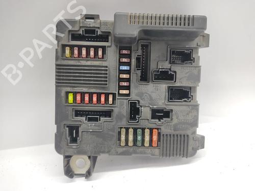 Sikringsdose RENAULT MEGANE II Saloon (LM0/1_) 1.9 dCi (LM0G, LM1G, LM2C) (120 hp) 30681201