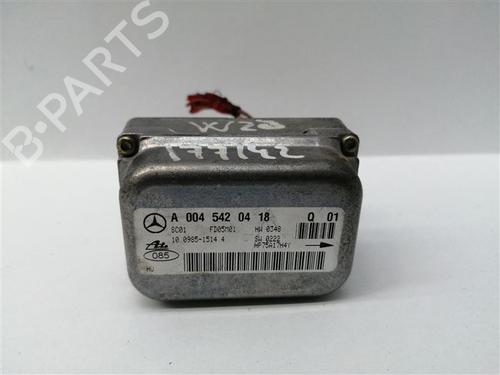 Used Electronic module Electronic module MERCEDES-BENZ C-CLASS (W203) C 180 Kompressor (203.046) (143 hp) 14028383 14028383