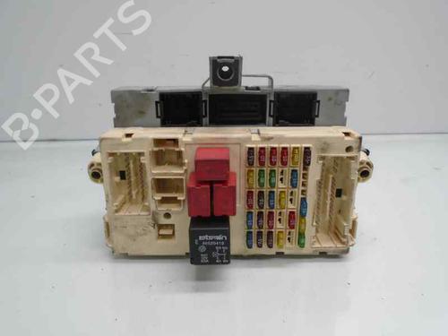 Fuse box FIAT STILO (192_) 1.6 16V (192_XB1A) | BP6469080E1 