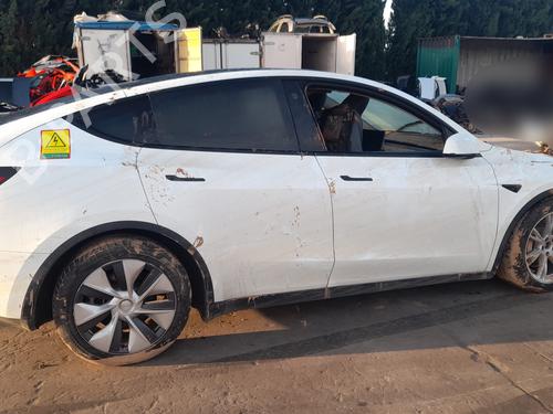 Left taillight TESLA MODEL Y (5YJY)  | BP30177420C34 