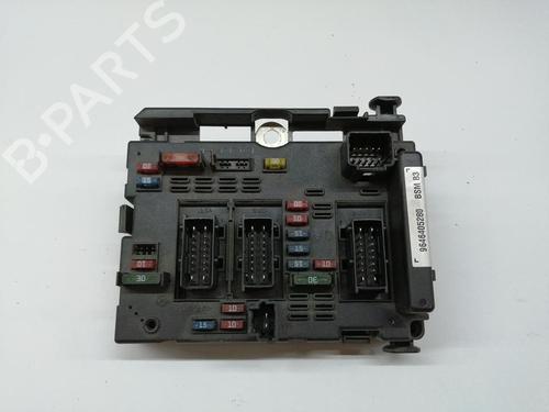Used Fuse box Fuse box PEUGEOT 206 Hatchback (2A/C) 2.0 S16 (136 hp) 33688958 33688958