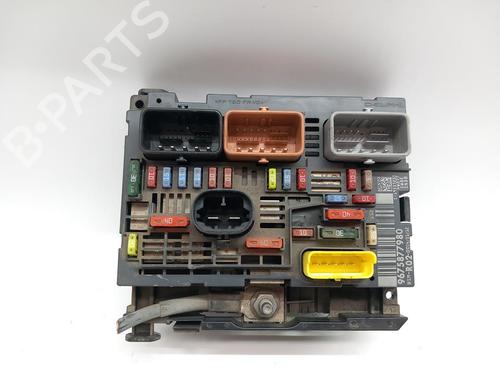 Used Fuse box Fuse box PEUGEOT 3008 I MPV (0U_) [2009-2017] 33930315 33930315