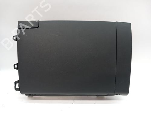 handskerum-skoda-karoq-nu7-nd7-2017-34275355 main image