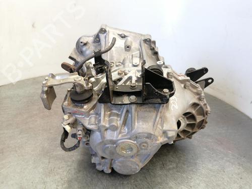 Gearbox TOYOTA AURIS (_E18_) | BP30124081M3
