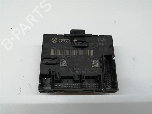 Used Electronic module Electronic module AUDI Q3 (8UB, 8UG) 2.0 TDI (150 hp) 33464371 33464371