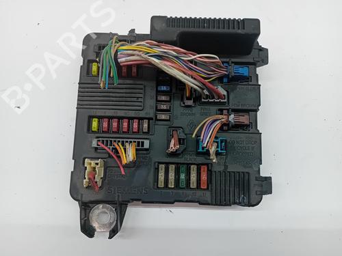 Used Fuse box Fuse box 36879558 36879558