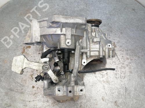 Boîte de vitesses AUDI A3 Sportback (8VA, 8VF) 1.6 TDI (110 hp) 32183624