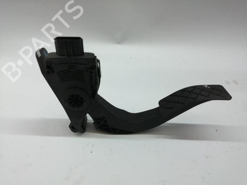 Używane Pedał AUDI Q5 (8RB) 2.0 TDI (143 hp) 30727252